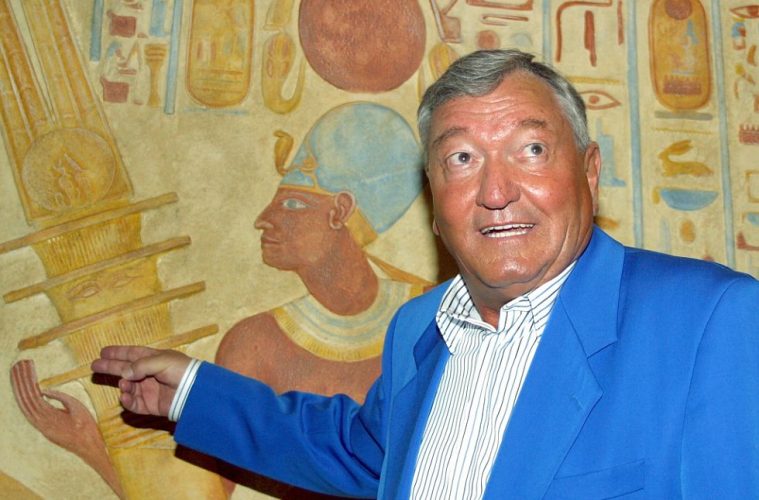 Erich Von Däniken: A Key Proponent of Belief in Ancient Astronauts